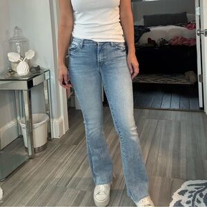 MOTHER The Weekender Fray Flare Jeans 27  Light Wash